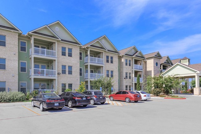 WELCOME HOME - Las Brisas Manor Apartments