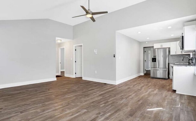 Foto del edificio - 981 Moreland Dr SE