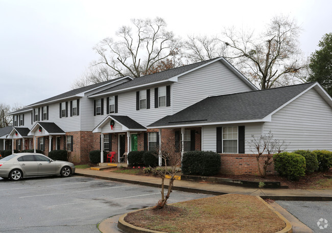 Building Photo - Hampton Lane