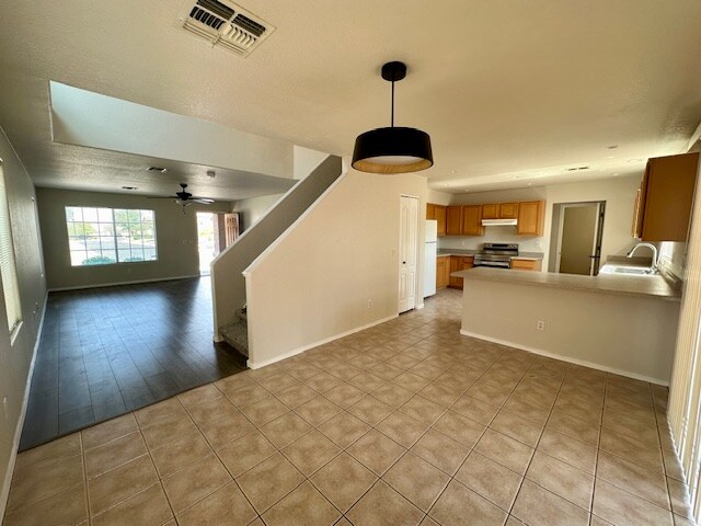 Foto del edificio - 16036 N 11th Ave