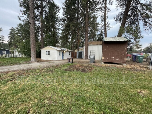 Building Photo - 604 S Sunderland Rd