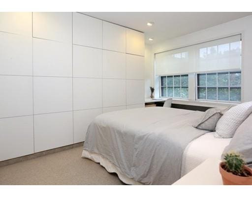 Foto del edificio - 275 N Beacon St