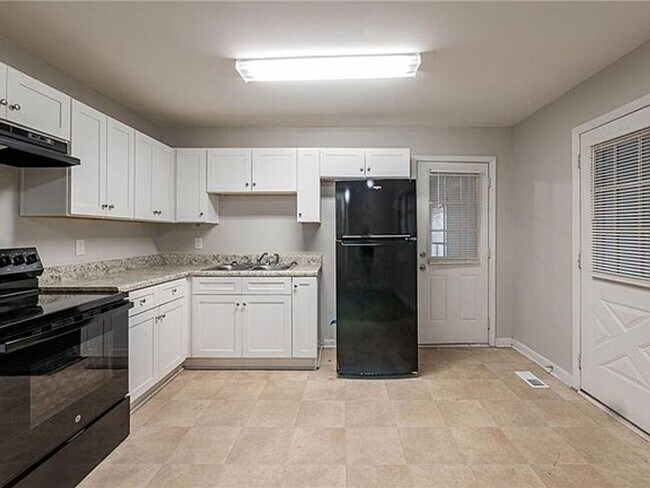 Foto del edificio - 1410 Willow Dr