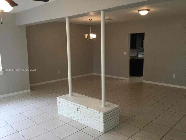 Foto del edificio - 980 NW 182nd St