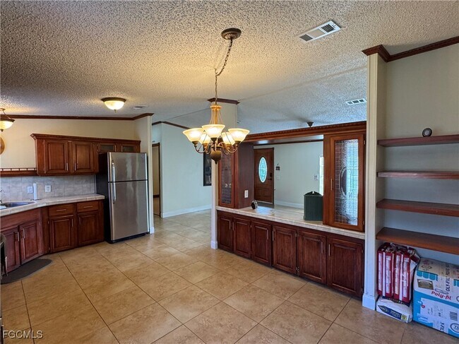 Foto del edificio - 369 Bald Cypress Ave