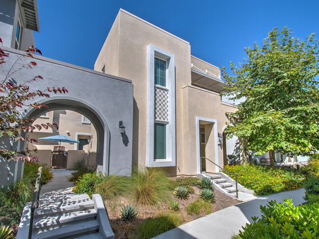 Building Photo - 147 Acamar