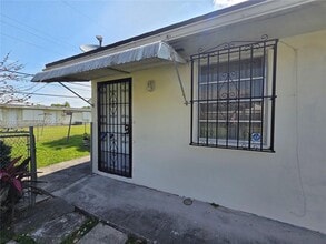 Building Photo - 11035 SW 56th St