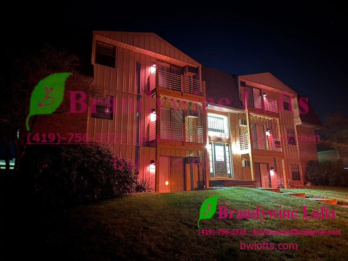 Building Photo - 587 Bailey Dr