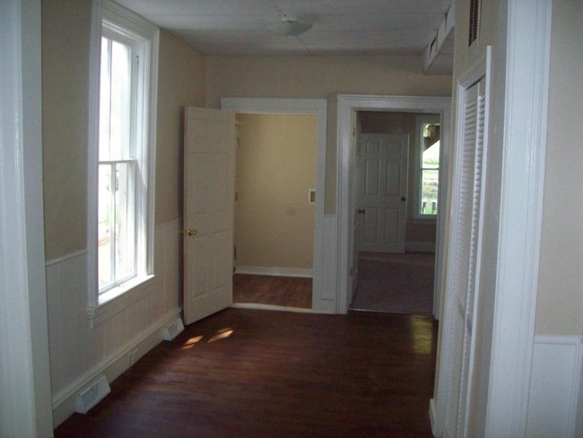 Building Photo - 518 Olive St. Apt. A