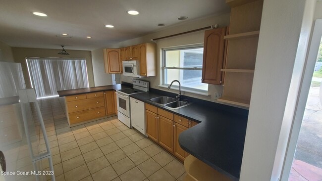 Building Photo - 1101 Sioux Dr