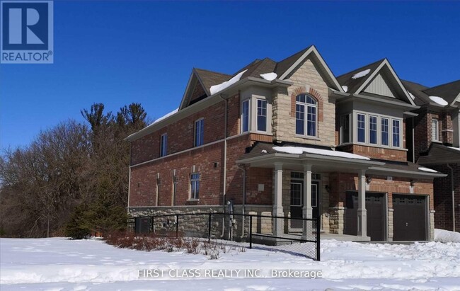 Building Photo - 126 Chouinard Wy