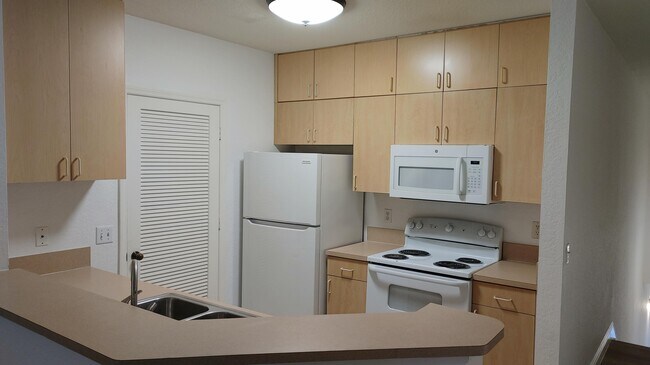 Building Photo - 403 Belmont Pl