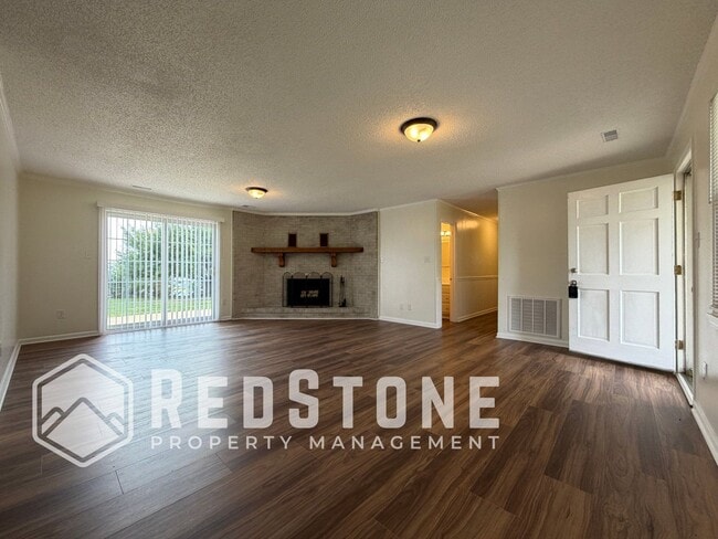 Foto del edificio - 3138 Whitesell Dr