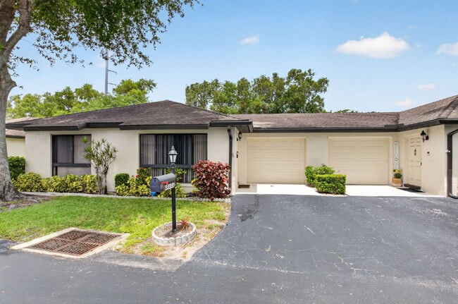 Building Photo - "Spacious 2-Bed, 2-Bath Boynton Beach Gem with Modern Granite Elegance – 1400 Sq Ft!"