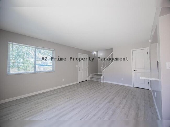 Building Photo - 4403 E Riverside St