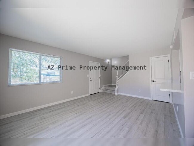 Foto del edificio - 4403 E Riverside St