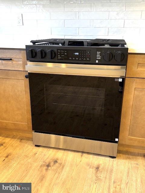 Foto del edificio - 251 Bannockburn Ave