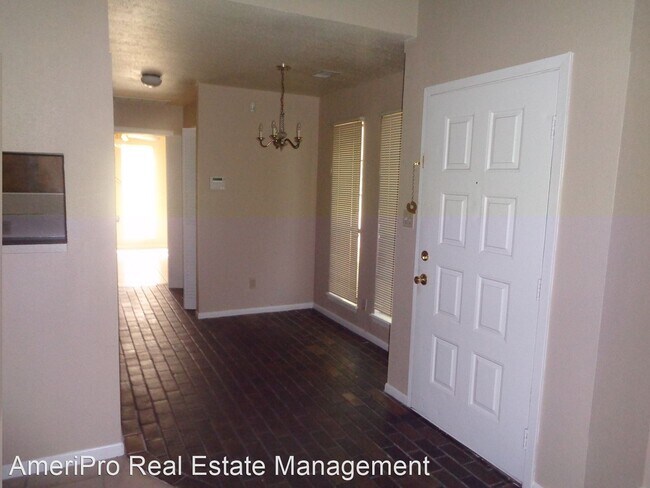 Foto del edificio - 2 br, 1 bath House - 1451 N. 8th Street