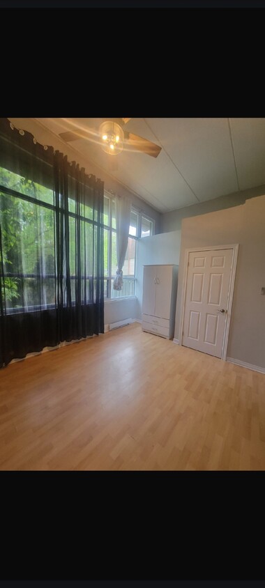 Photo principale - 180 Mississauga Valley Blvd