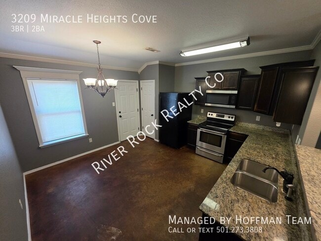 Foto del edificio - 3209 Miracle Heights Cove