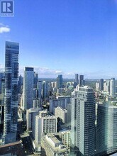 Building Photo - 386 Yonge St