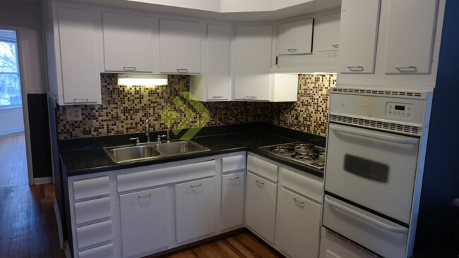 Foto del edificio - 2414 W Byron St