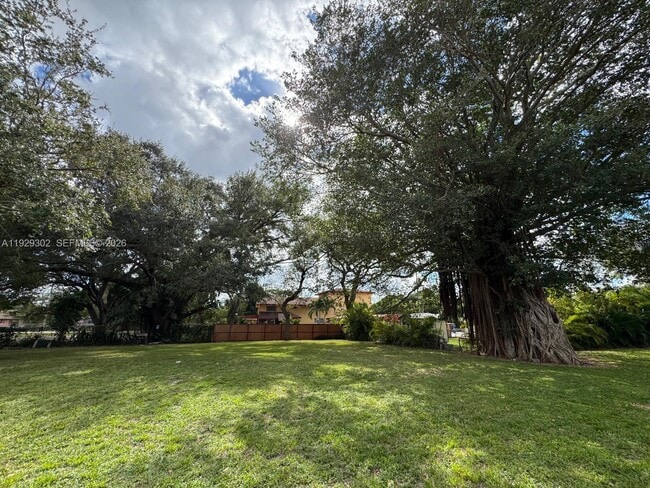 Building Photo - 2522 NE 184th Terrace