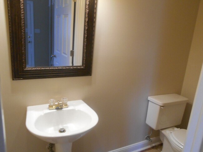 Foto del edificio - 2 bedroom townhome blocks from the beach.