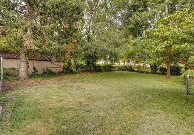 Building Photo - Beautifully maintained 3-bed 1-bath