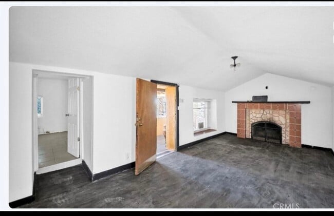 Building Photo - 82481 Valencia Ave