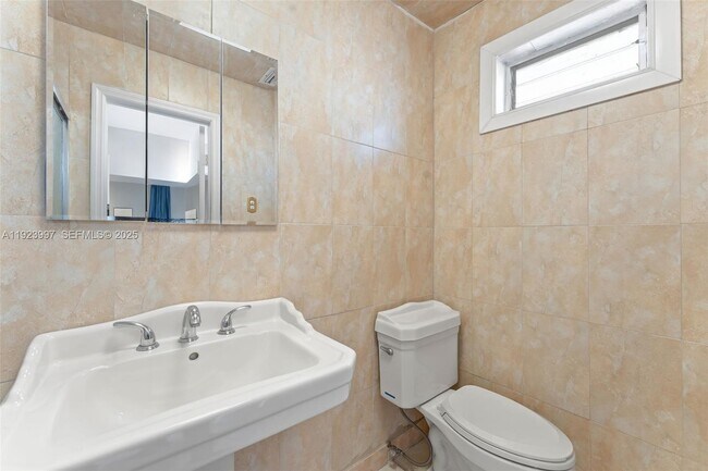 Foto del edificio - 2634 Sheridan St