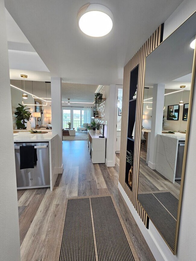 Building Photo - 437 Cerromar Ln