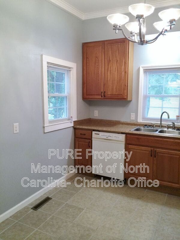 Photo - 179 Booker Dr SW House