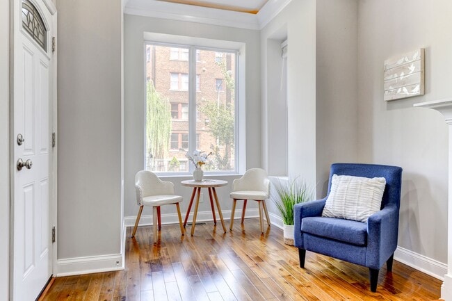 Photo - 3 Bed 2.5 Bath - Bloomingdale Condo - 1 Assigned Parking Space