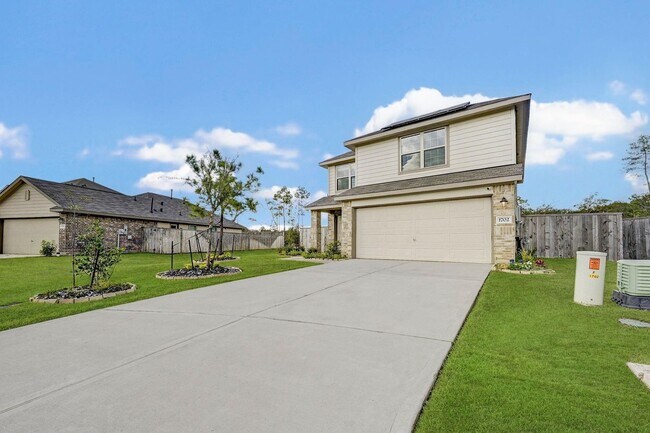 Foto del edificio - Welcome to this charming two-story home featuring 4-bedroom 2.5-bathroom, located on a peaceful C...