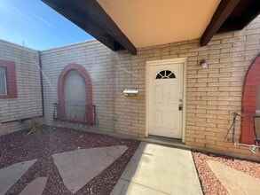 Building Photo - 1150 N Wedgewood Cir