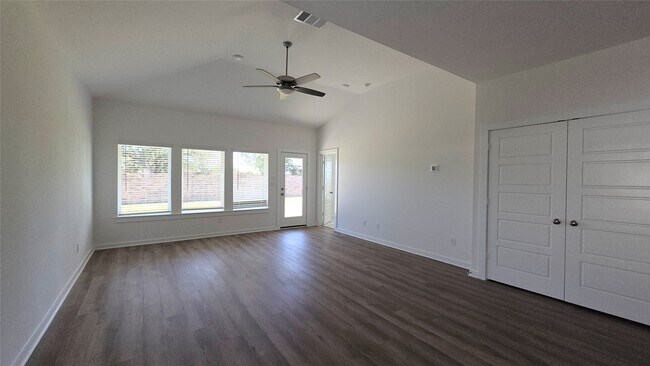 Foto del edificio - 5847 Sunrise Btm Ln