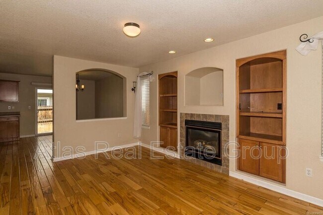 Building Photo - 9539 E Iowa Cir