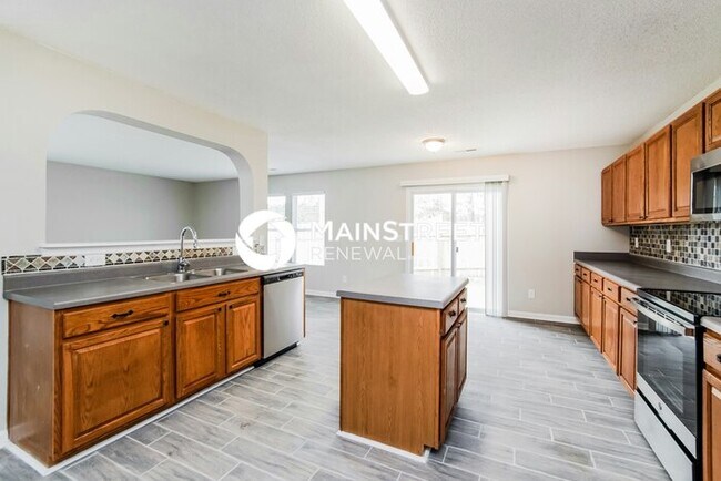 Foto del edificio - 4 Bedroom Pet-Friendly Home in KNIGHTDALE, NC with Main Street Renewal