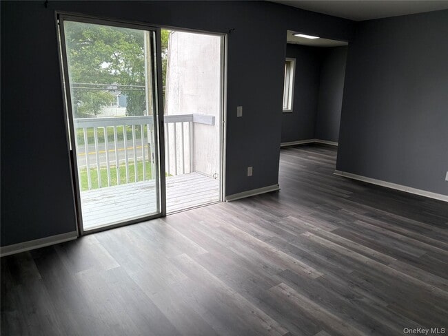 Building Photo - 240 Schutt Rd