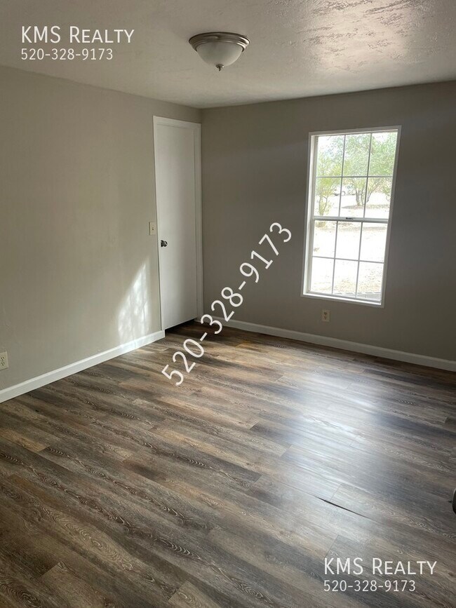 Foto del edificio - 7425 N Coltsfoot Dr