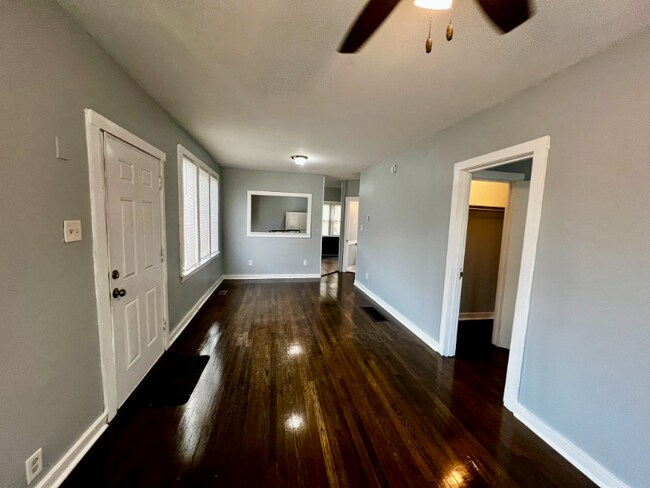 Foto del edificio - 6844 S Wood St