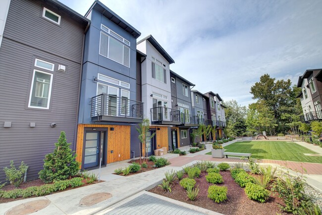 Building Photo - 3Bd/2.25Ba Bellevue Townhouse