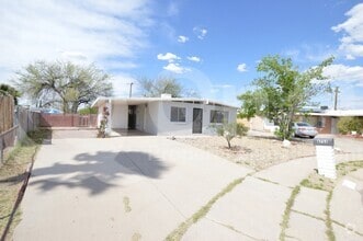 Building Photo - 6753 E Nelson Dr