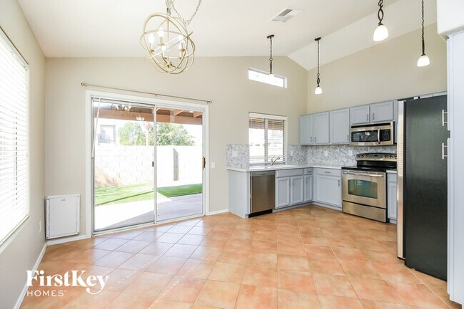 Building Photo - 2834 S Paseo Loma