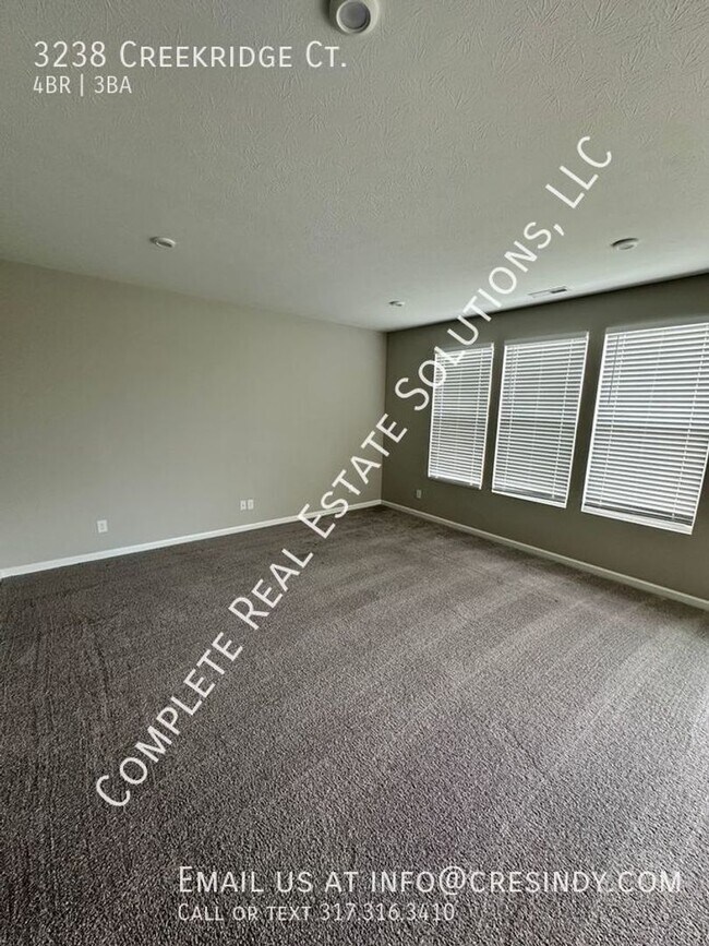 Foto del edificio - Now Showing this 4 BR, 2 1/2 BA home locat...