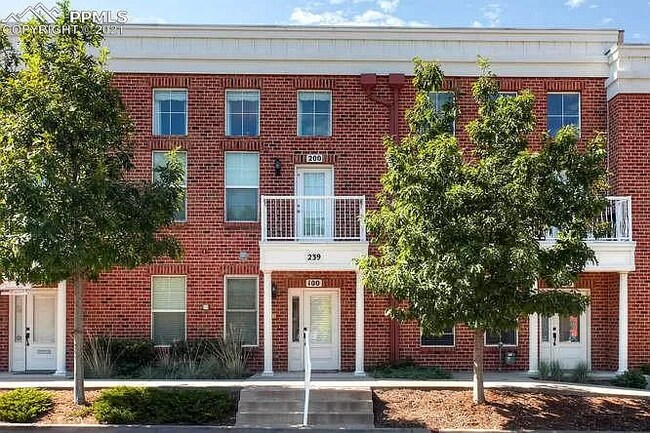 Building Photo - 239 E Fountain Blvd