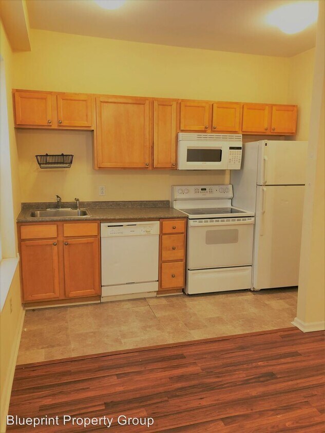 Primary Photo - 646 North St