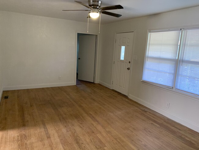 Building Photo - 4001 Crabtree Cove