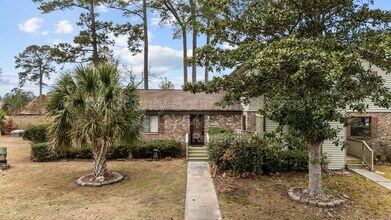 Building Photo - 305 Resort Dr